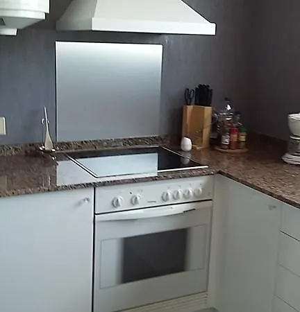 Palmeras Beach Apartment *