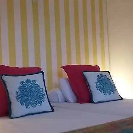 Апартаменти Palmeras Beach